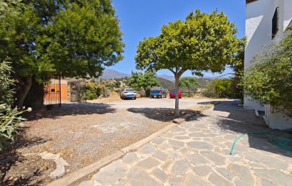 Resale - House - Detached Villa - Estepona - Estepona Centro