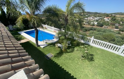 Resale - House - Finca - Cortijo - Estepona - Estepona Centro