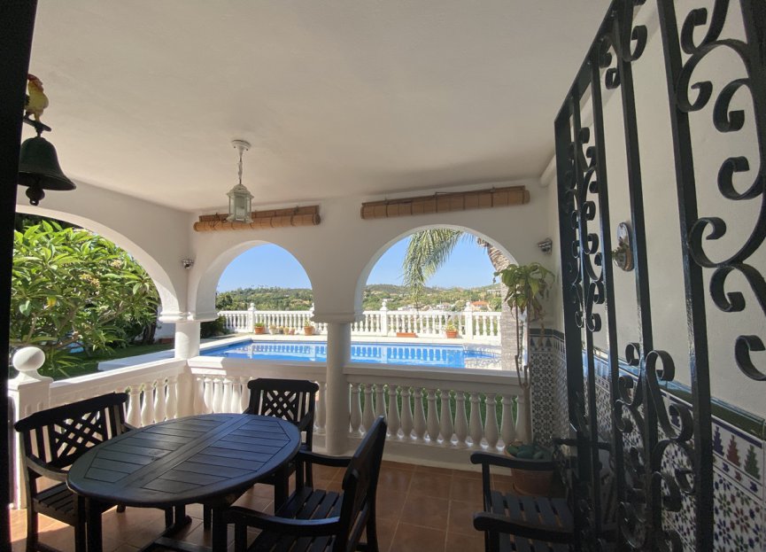 Resale - House - Finca - Cortijo - Estepona - Estepona Centro