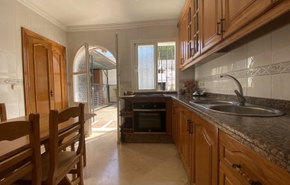 Resale - House - Finca - Cortijo - Estepona - Estepona Centro