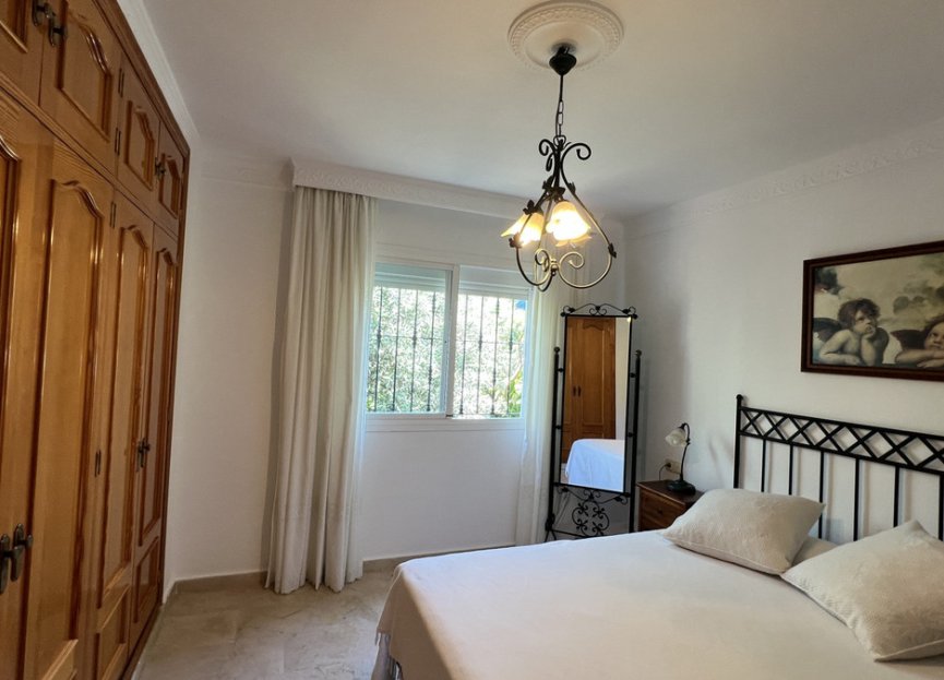 Resale - House - Finca - Cortijo - Estepona - Estepona Centro