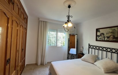 Resale - House - Finca - Cortijo - Estepona - Estepona Centro