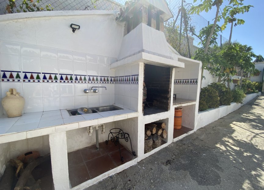 Resale - House - Finca - Cortijo - Estepona - Estepona Centro