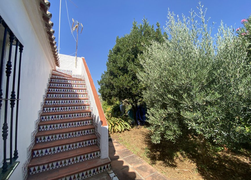 Resale - House - Finca - Cortijo - Estepona - Estepona Centro