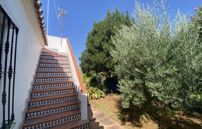 Resale - House - Finca - Cortijo - Estepona - Estepona Centro