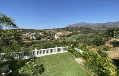 Resale - House - Finca - Cortijo - Estepona - Estepona Centro