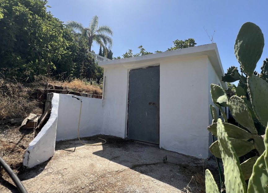 Resale - House - Finca - Cortijo - Estepona - Estepona Centro