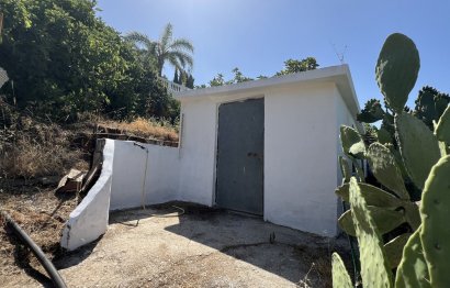 Resale - House - Finca - Cortijo - Estepona - Estepona Centro