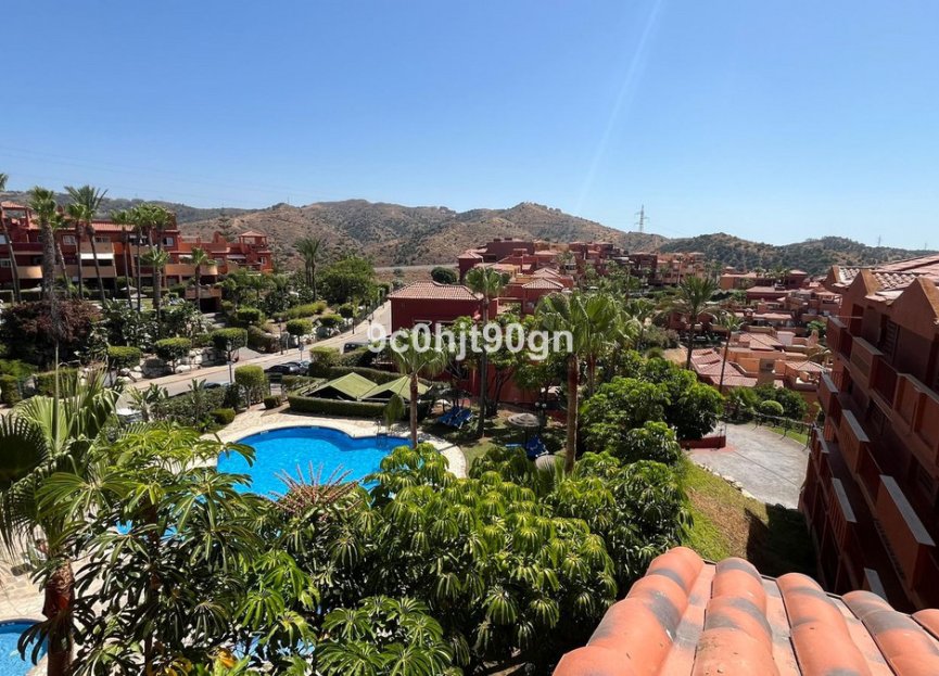 Resale - Apartment - Middle Floor Apartment - Marbella - Reserva de Marbella