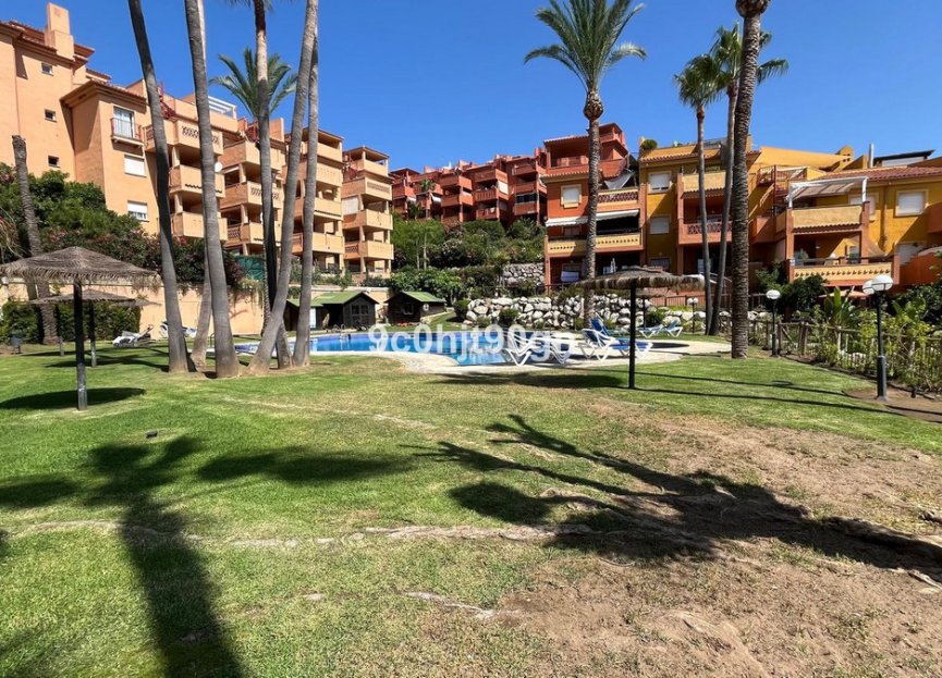 Resale - Apartment - Middle Floor Apartment - Marbella - Reserva de Marbella