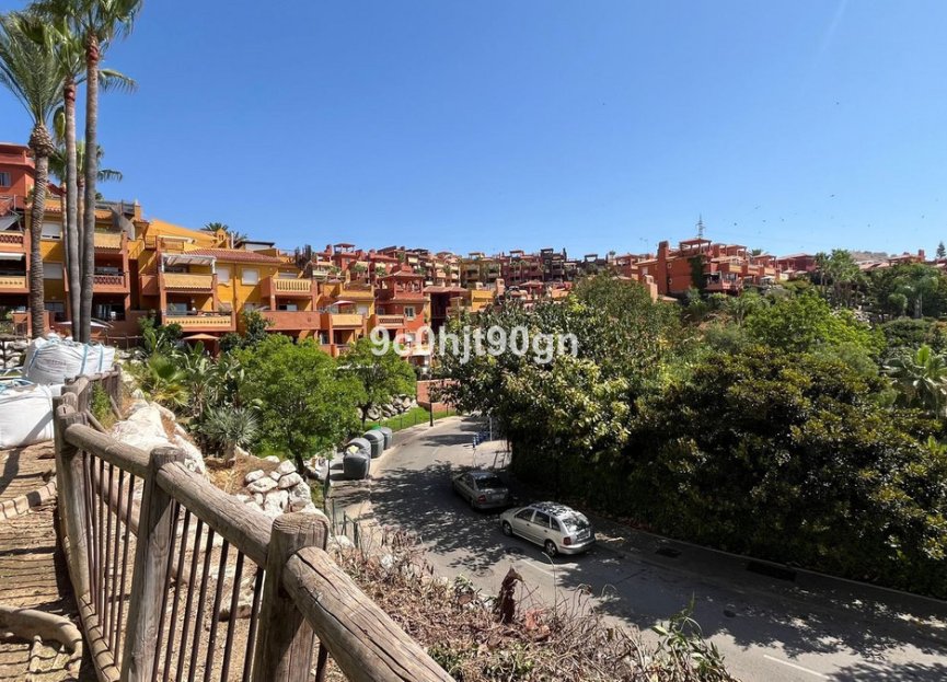 Resale - Apartment - Middle Floor Apartment - Marbella - Reserva de Marbella