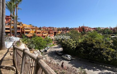 Resale - Apartment - Middle Floor Apartment - Marbella - Reserva de Marbella