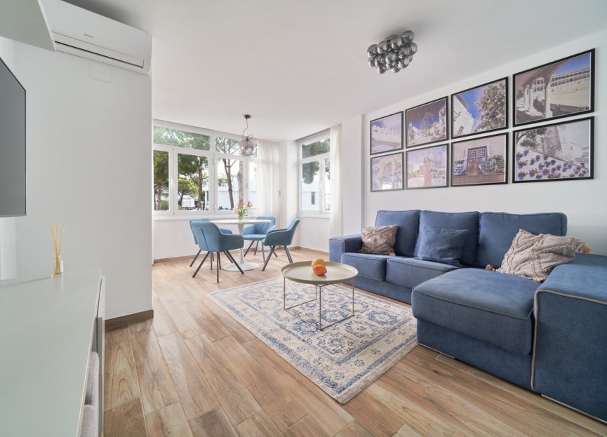 Resale - Apartment - Middle Floor Apartment - Marbella - Elviria