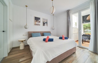 Resale - Apartment - Middle Floor Apartment - Marbella - Elviria