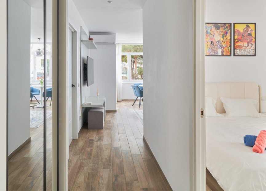 Resale - Apartment - Middle Floor Apartment - Marbella - Elviria