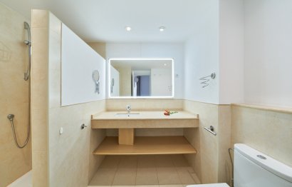 Resale - Apartment - Middle Floor Apartment - Marbella - Elviria