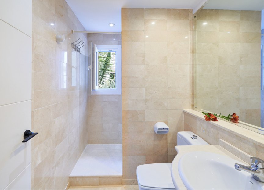 Resale - Apartment - Middle Floor Apartment - Marbella - Elviria