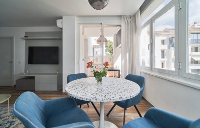 Resale - Apartment - Middle Floor Apartment - Marbella - Elviria