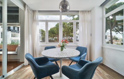 Resale - Apartment - Middle Floor Apartment - Marbella - Elviria