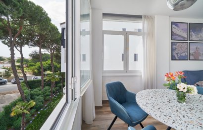 Resale - Apartment - Middle Floor Apartment - Marbella - Elviria