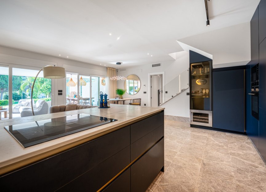 Resale - House - Townhouse - Marbella - Marbella Centro