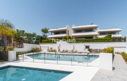 Resale - House - Detached Villa - Marbella - Nueva Andalucia