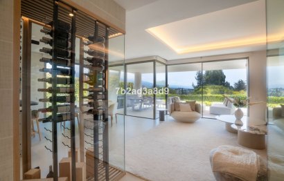 Resale - House - Detached Villa - Marbella - Nueva Andalucia