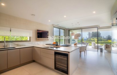 Resale - House - Detached Villa - Marbella - Nueva Andalucia