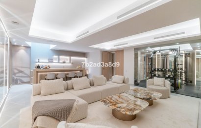 Resale - House - Detached Villa - Marbella - Nueva Andalucia