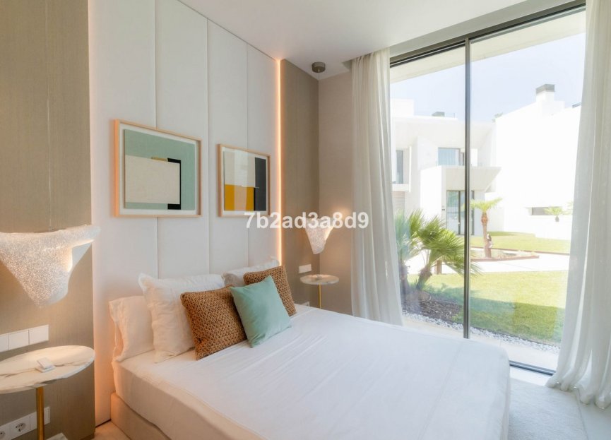 Resale - House - Detached Villa - Marbella - Nueva Andalucia