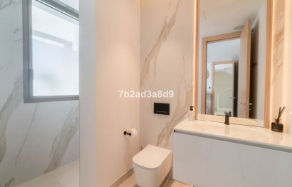 Resale - House - Detached Villa - Marbella - Nueva Andalucia