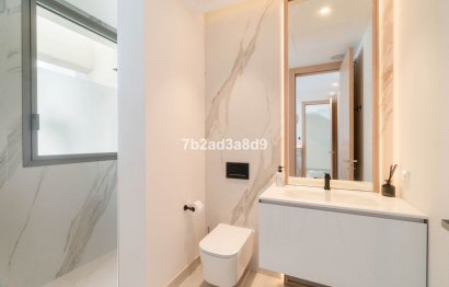 Resale - House - Detached Villa - Marbella - Nueva Andalucia