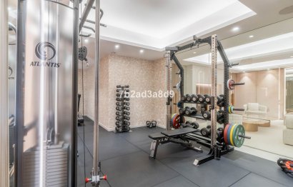 Resale - House - Detached Villa - Marbella - Nueva Andalucia