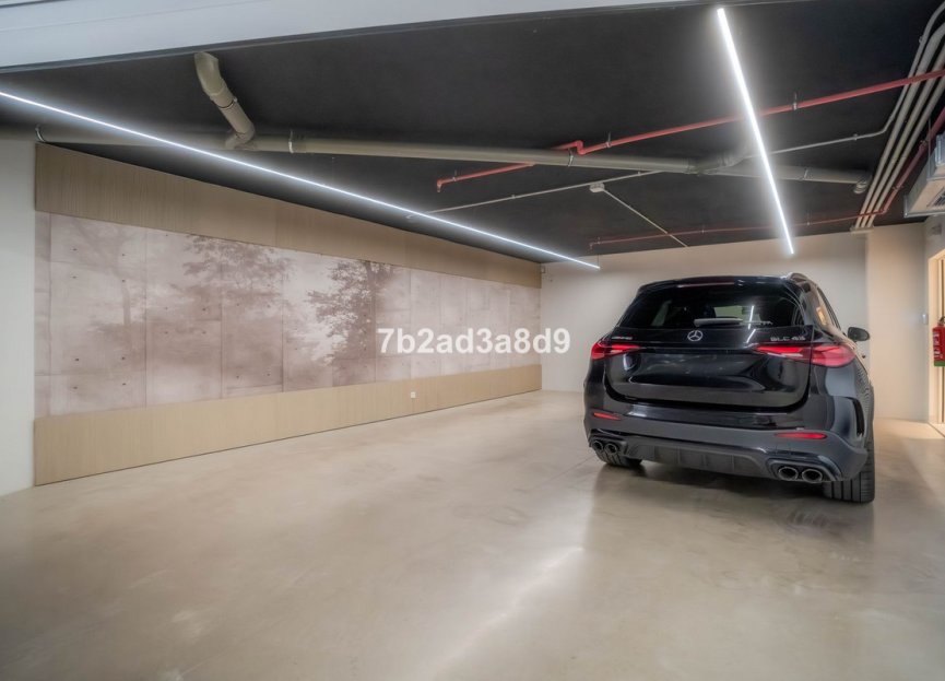 Resale - House - Detached Villa - Marbella - Nueva Andalucia