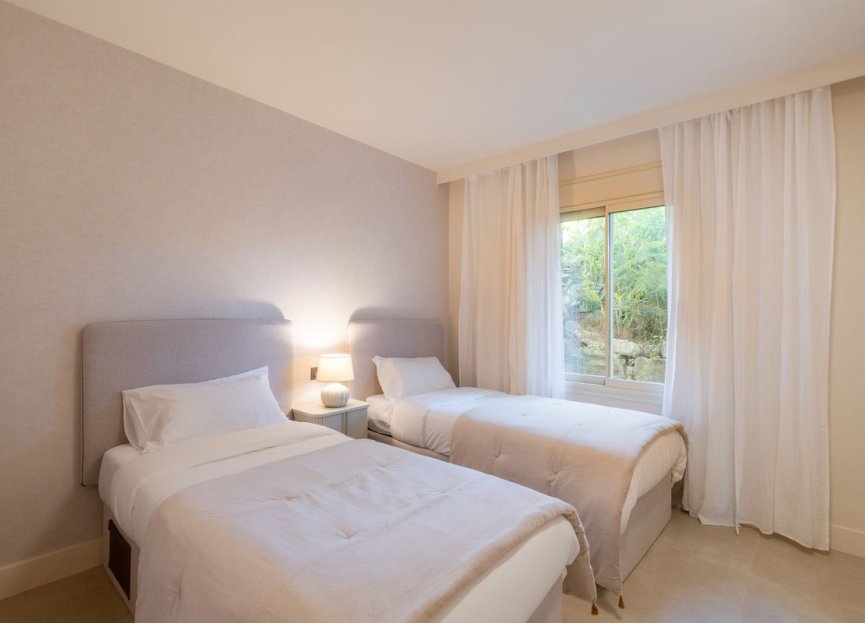 Resale - Ground floor apartment - Marbella - Nueva Andalucia