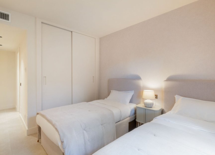 Resale - Ground floor apartment - Marbella - Nueva Andalucia