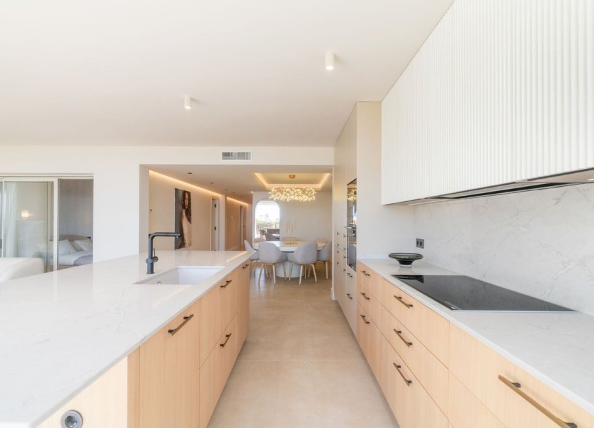 Resale - Ground floor apartment - Marbella - Nueva Andalucia