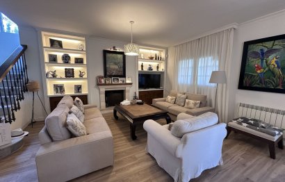 Resale - House - Detached Villa - Estepona - Bel Air