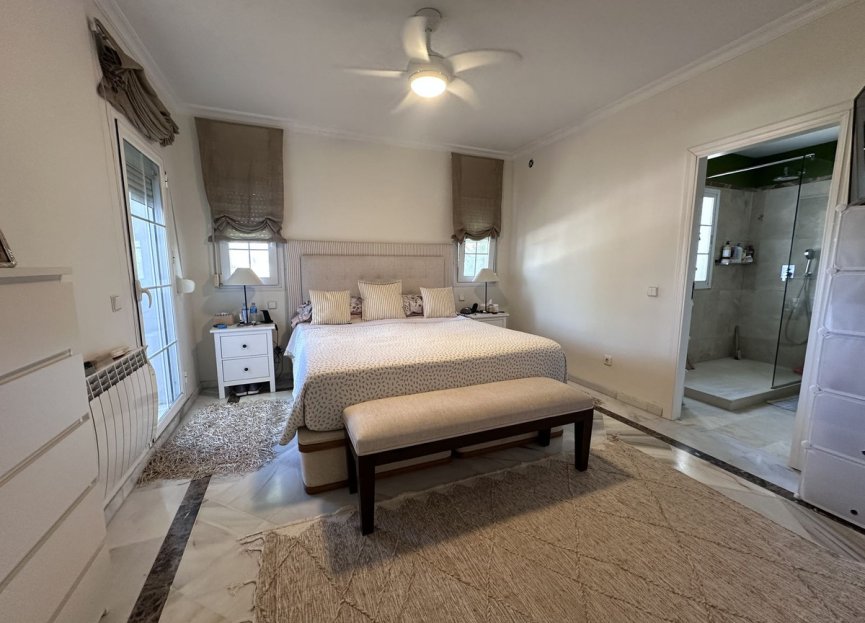 Resale - House - Detached Villa - Estepona - Bel Air