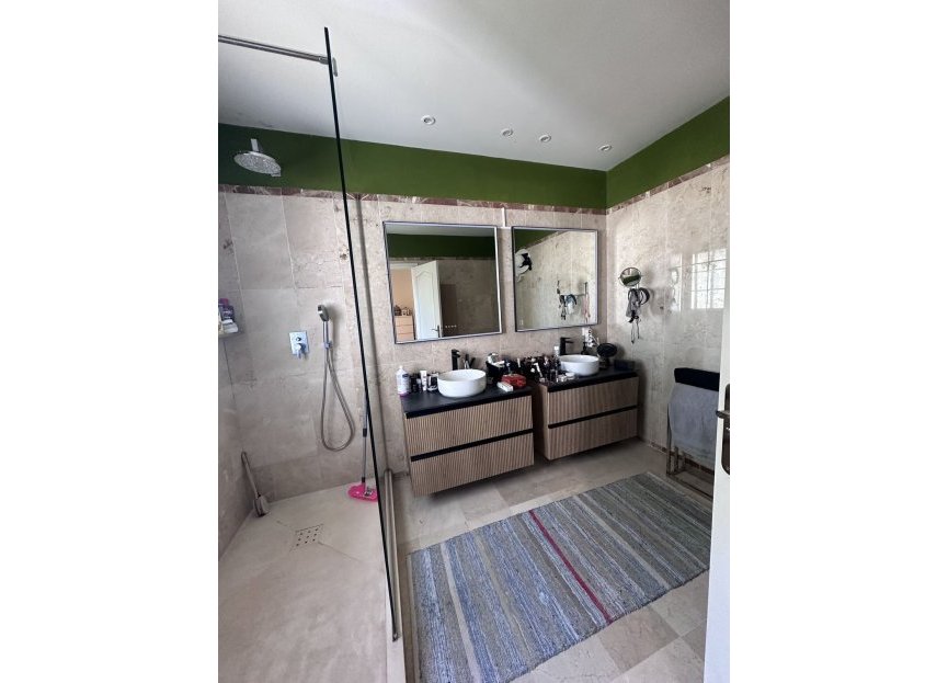 Resale - House - Detached Villa - Estepona - Bel Air