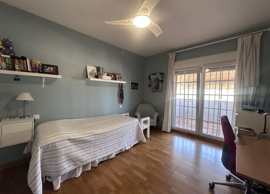 Resale - House - Detached Villa - Estepona - Bel Air