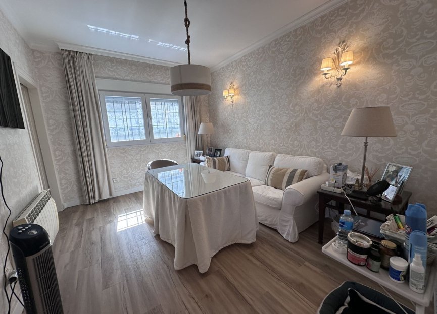 Resale - House - Detached Villa - Estepona - Bel Air