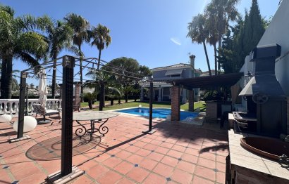 Resale - House - Detached Villa - Estepona - Bel Air