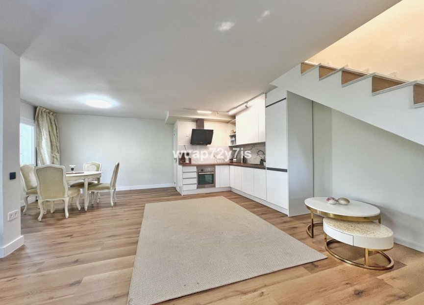 Resale - House - Semi-Detached House - Estepona - Benamara