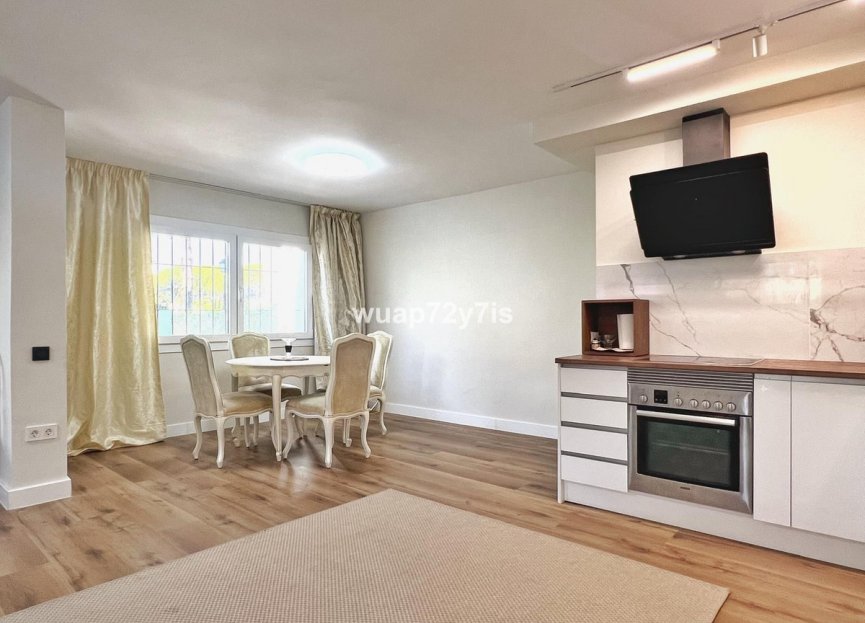 Resale - House - Semi-Detached House - Estepona - Benamara