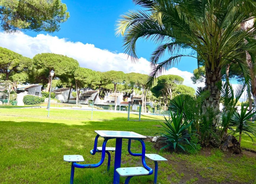 Resale - House - Semi-Detached House - Estepona - Benamara