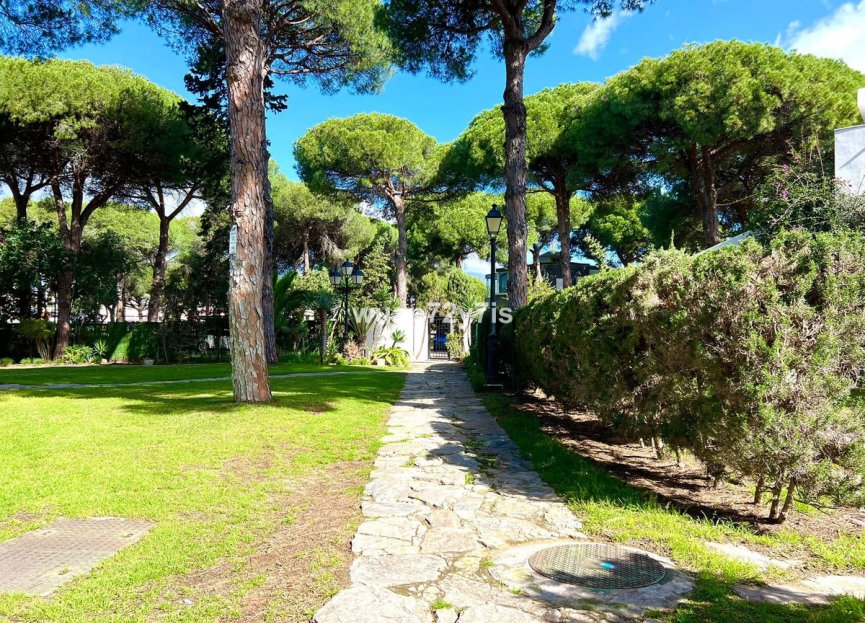 Resale - House - Semi-Detached House - Estepona - Benamara