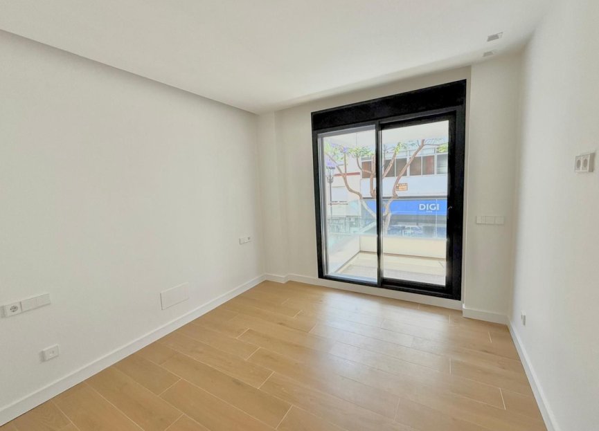 Resale - Apartment - Middle Floor Apartment - Fuengirola - Fuengirola Centro