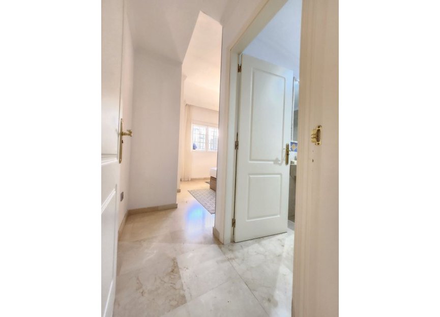 Reventa - Apartment - Middle Floor Apartment - Marbella - Nueva Andalucia