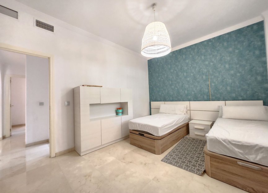 Reventa - Apartment - Middle Floor Apartment - Marbella - Nueva Andalucia